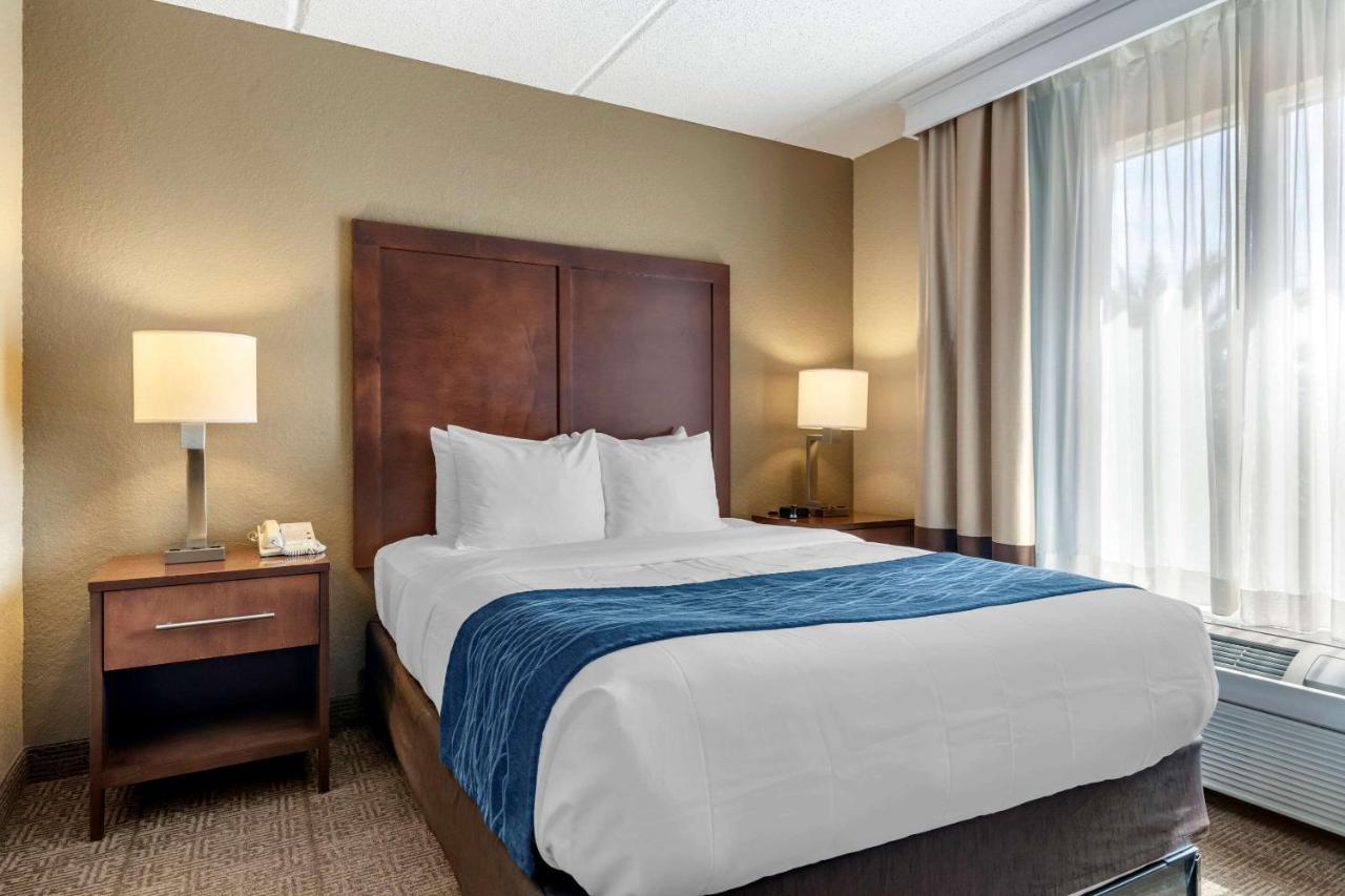 Comfort Inn & Suites Orlando North Сэнфорд Экстерьер фото