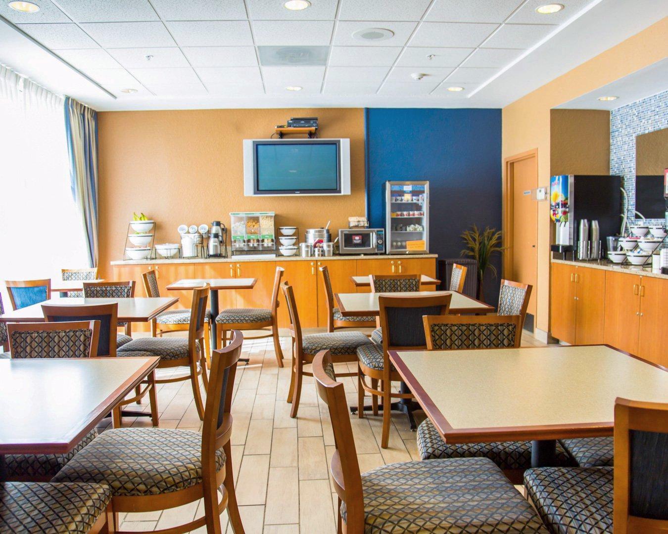 Comfort Inn & Suites Orlando North Сэнфорд Экстерьер фото