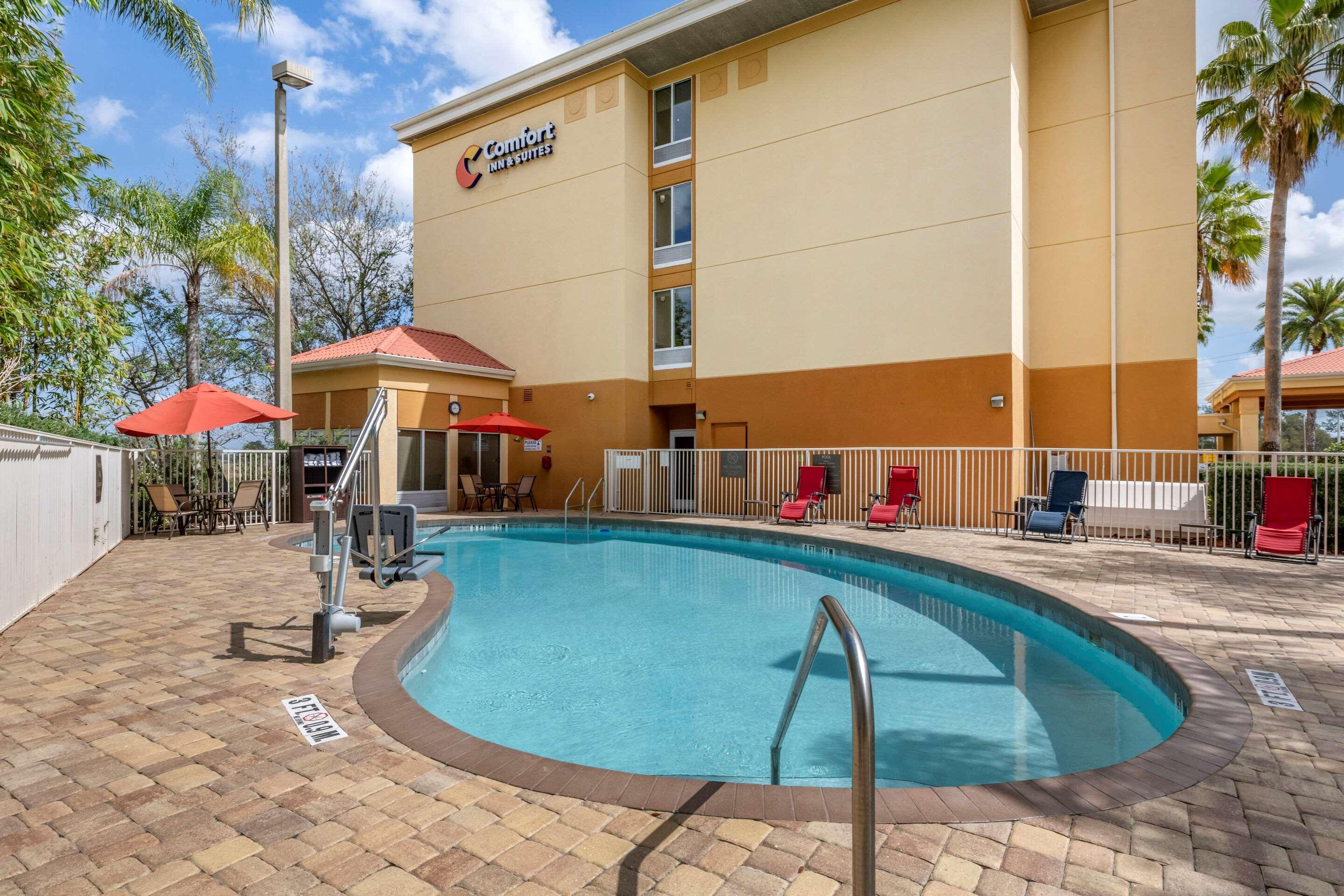 Comfort Inn & Suites Orlando North Сэнфорд Экстерьер фото