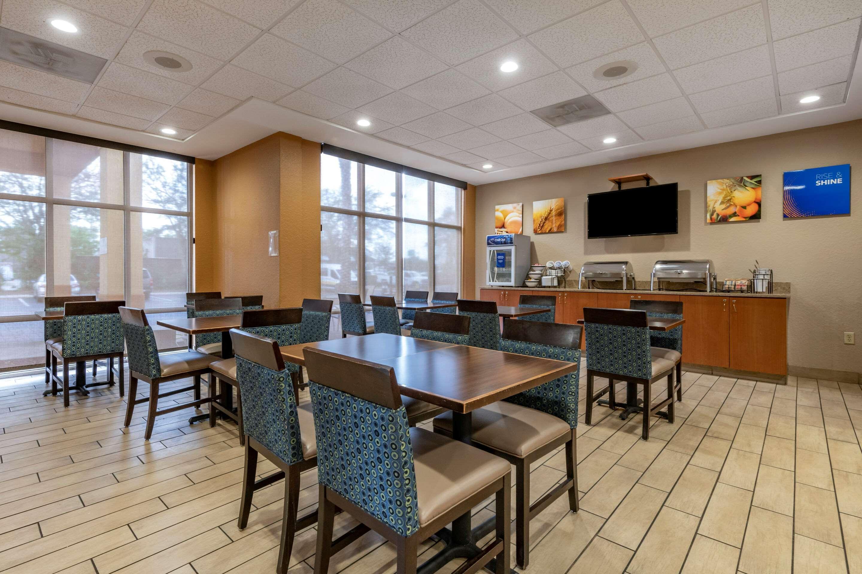 Comfort Inn & Suites Orlando North Сэнфорд Экстерьер фото