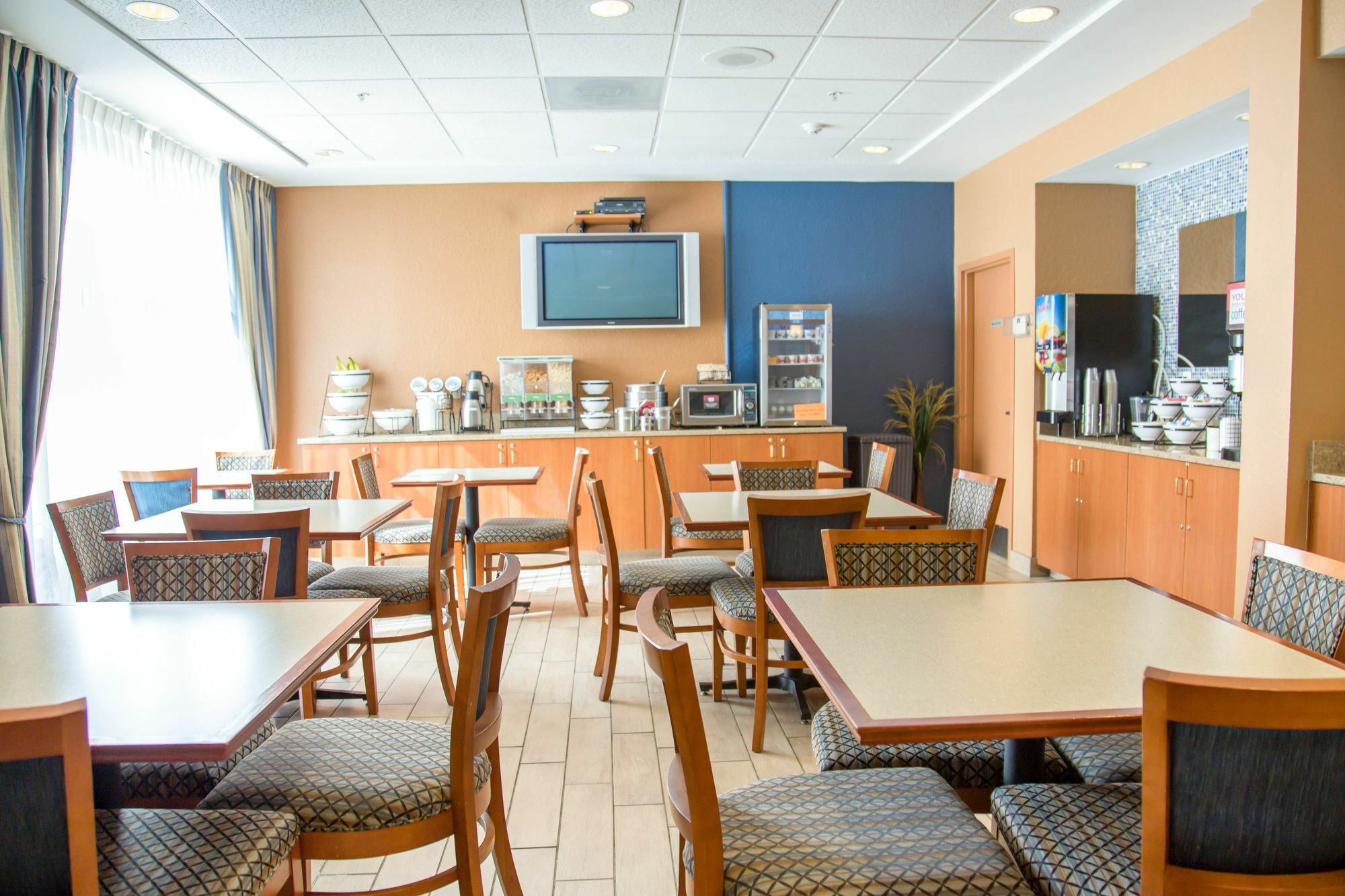 Comfort Inn & Suites Orlando North Сэнфорд Экстерьер фото